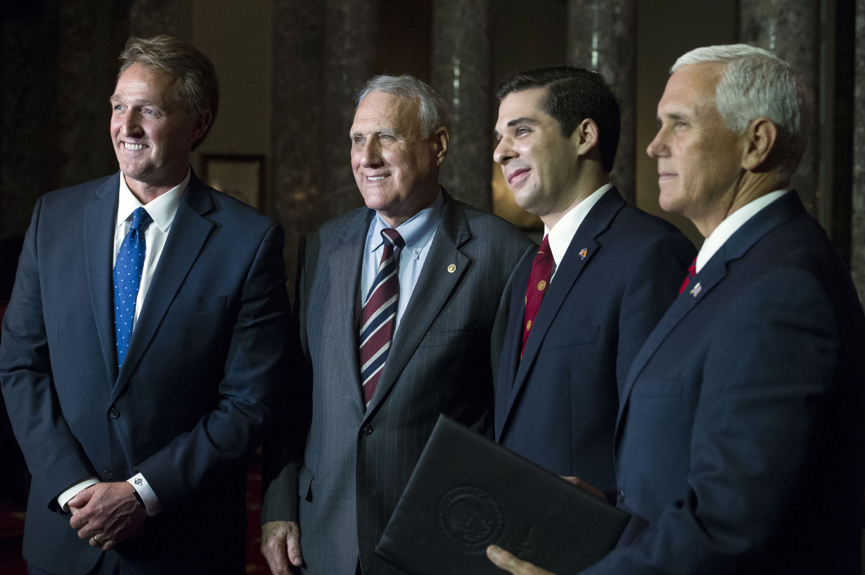 Jon Kyl sworn in to fill McCain's seat